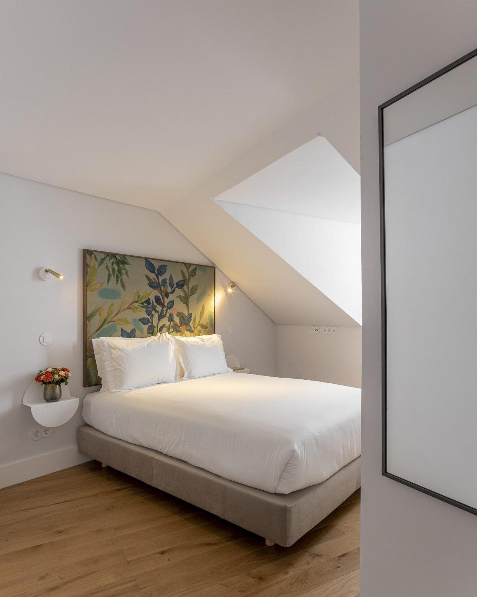 Superior One-Bedroom Apartment